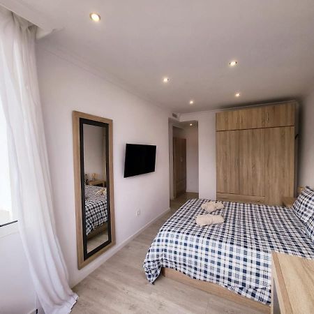 Stylish 3 Bedroom Penthouse In Marbella Centre With Large Pool Close To The Beach Extérieur photo