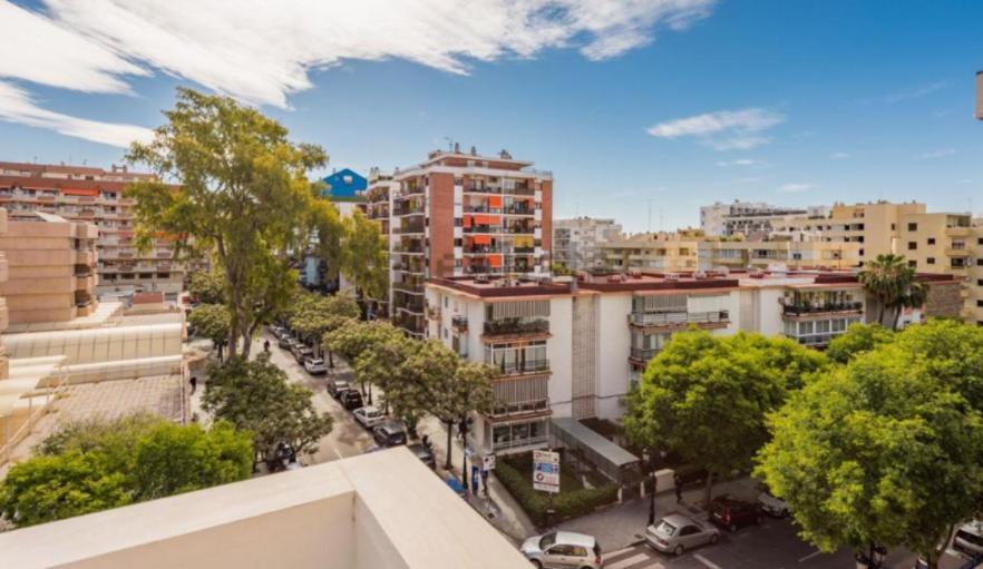 Stylish 3 Bedroom Penthouse In Marbella Centre With Large Pool Close To The Beach Extérieur photo