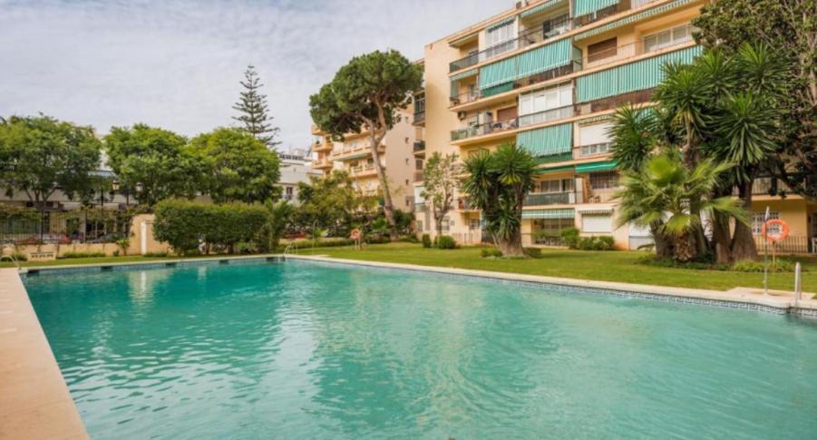 Stylish 3 Bedroom Penthouse In Marbella Centre With Large Pool Close To The Beach Extérieur photo